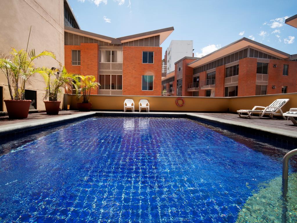 Armenia Hotel ภายนอก รูปภาพ