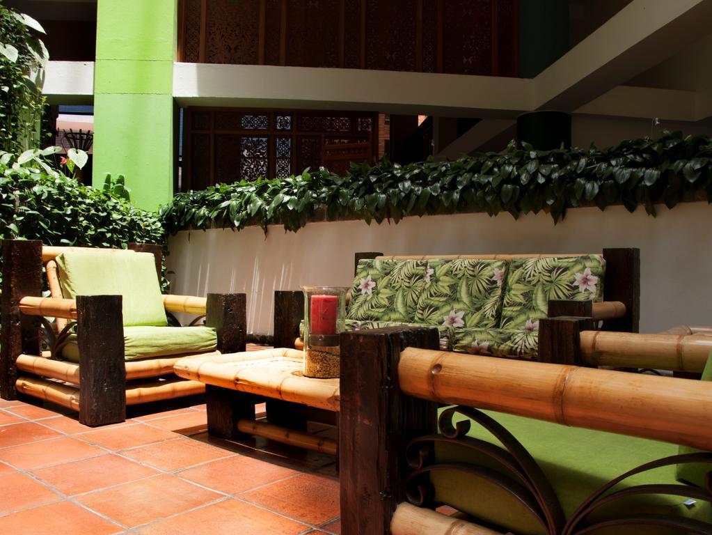 Armenia Hotel ภายนอก รูปภาพ