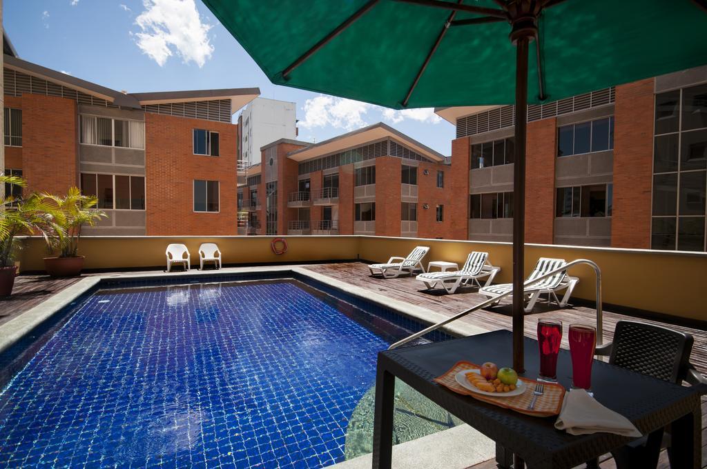 Armenia Hotel ภายนอก รูปภาพ