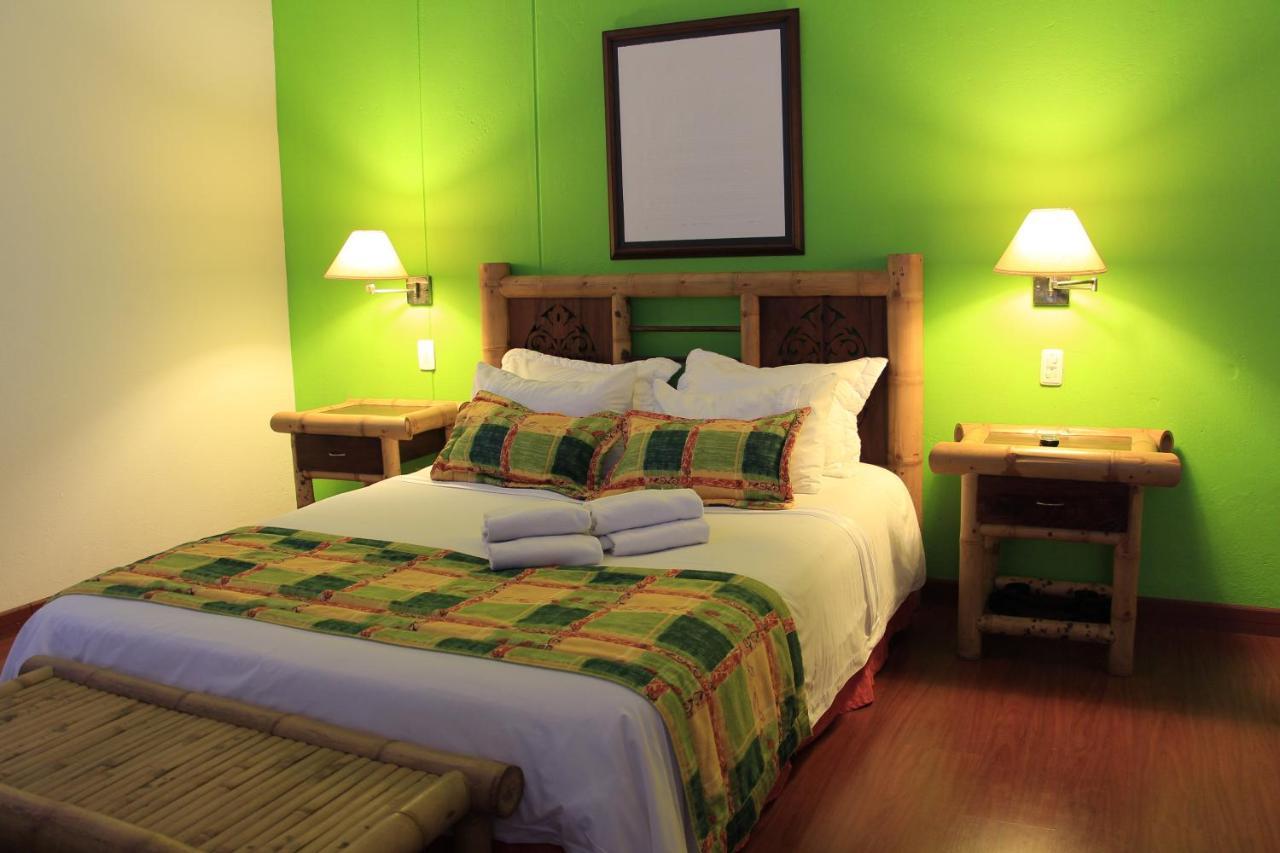 Armenia Hotel ภายนอก รูปภาพ